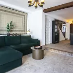 Capistrano, Calle Palmas 126 - Eurosur *