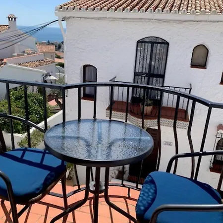 펜션 Capistrano, Calle Palmas 126 - Eurosur